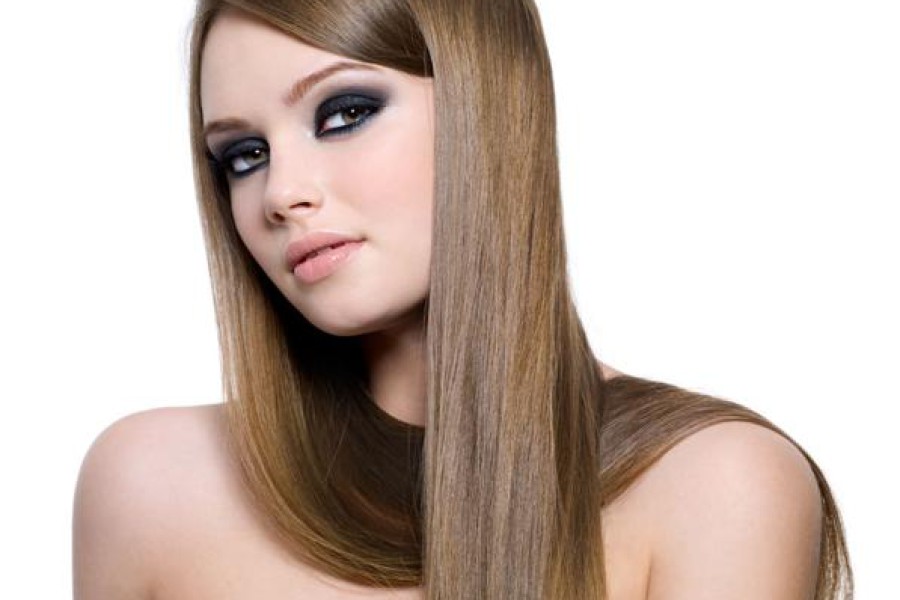 Capelli lisci perfetti trucchi
