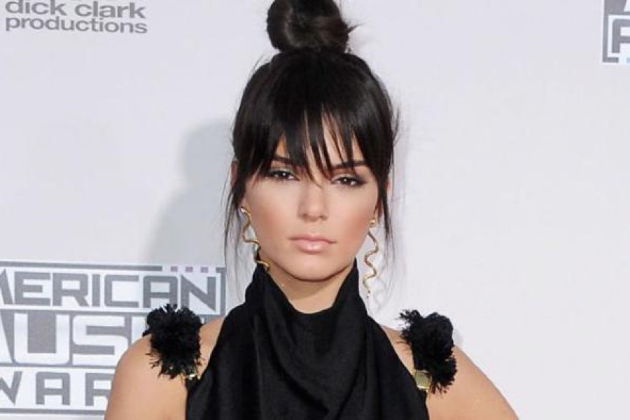 Finta frangia con chignon: come si fa questa acconciatura?
