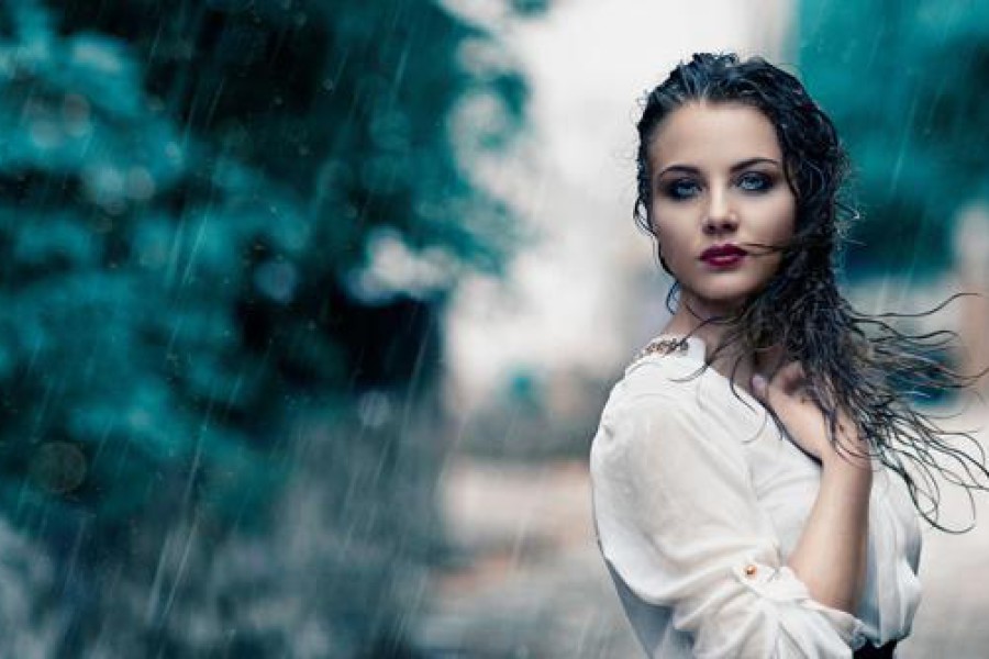 Capelli con la pioggia: acconciature per combattere l’umidità