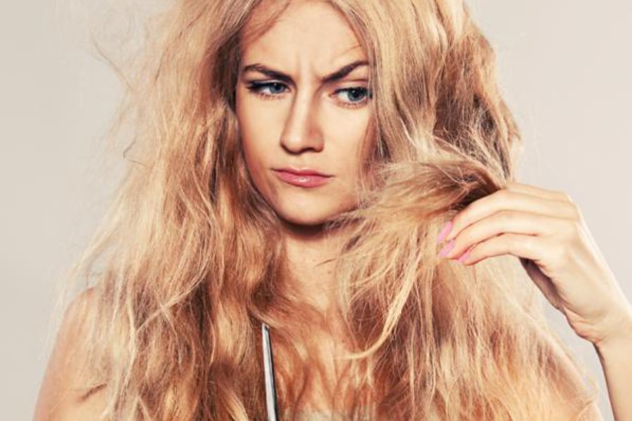 Cosa rovina i capelli? Ecco le cattive abitudini che danneggiano la tua chioma!